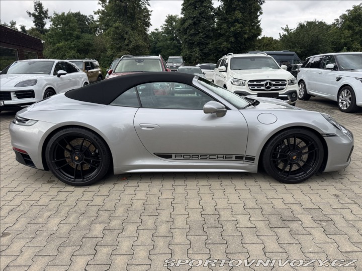 Porsche 911 Carrera GTS Chrono 2024