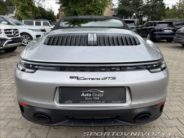 Porsche 911 Carrera GTS Chrono 2024