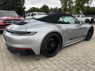 Porsche 911 Carrera GTS Chrono 2024