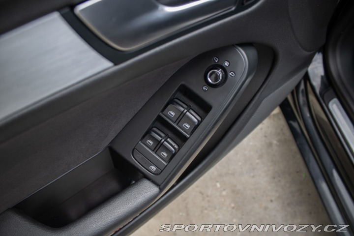 Audi A5 3.0 TDI DPF quattro S tr 2011