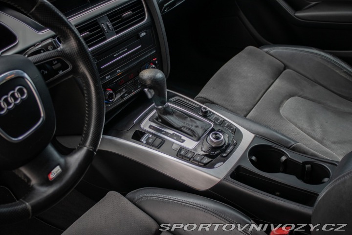 Audi A5 3.0 TDI DPF quattro S tr 2011