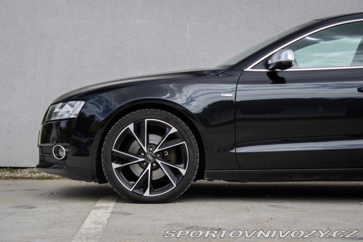 Audi A5 3.0 TDI DPF quattro S tr 2011