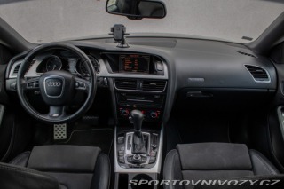 Audi A5 3.0 TDI DPF quattro S tr 2011