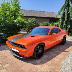 Dodge Challenger SRT 8