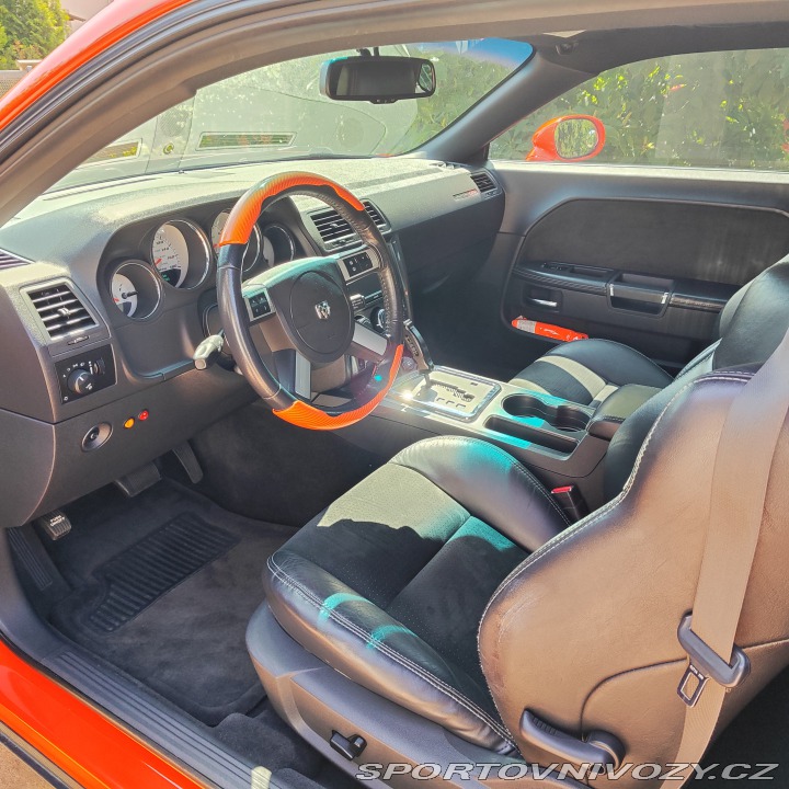 Dodge Challenger SRT 8 2009