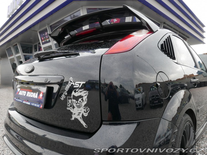 Ford Focus ST ST 2,5Turbo 166kW 2005