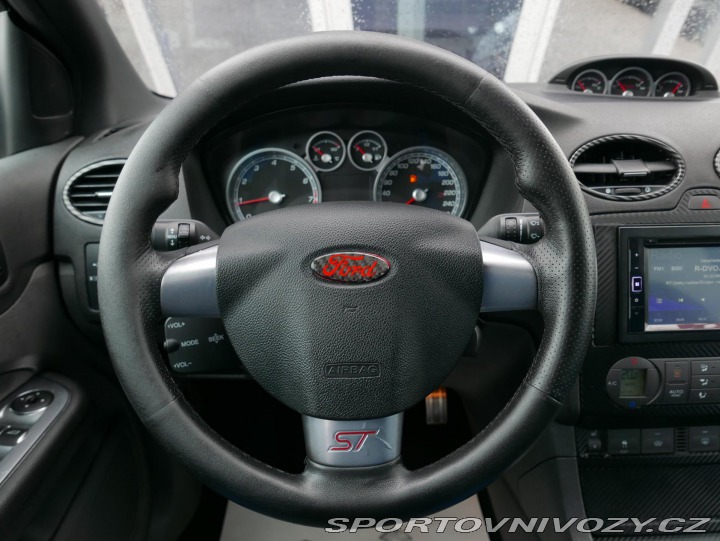 Ford Focus ST ST 2,5Turbo 166kW 2005