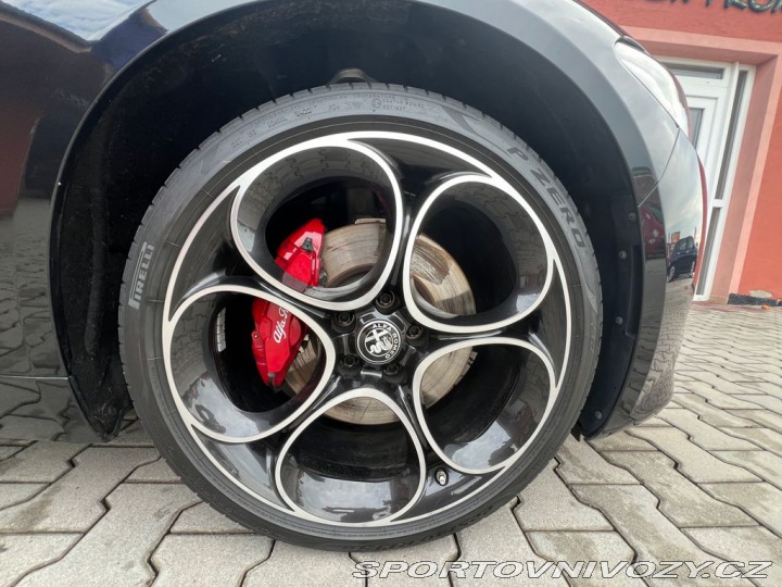 Alfa Romeo Giulia 2.0 Turbo Veloce REZERVAC 2022
