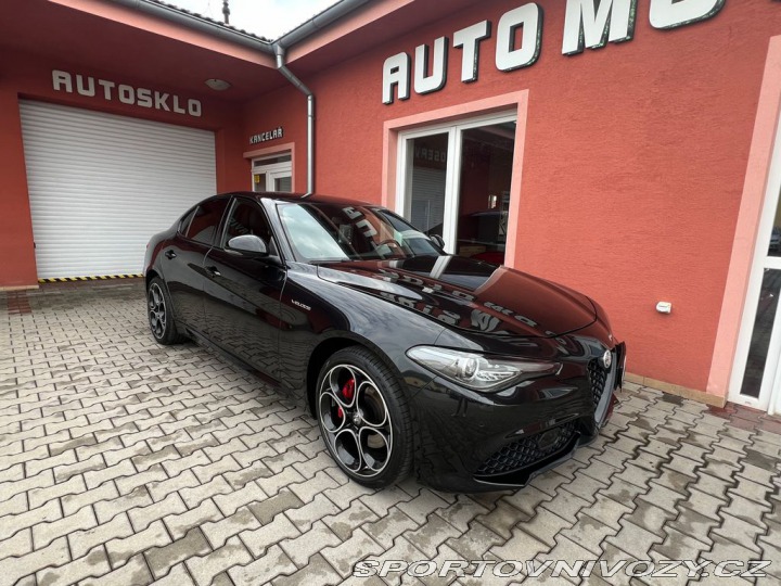 Alfa Romeo Giulia 2.0 Turbo Veloce REZERVAC 2022
