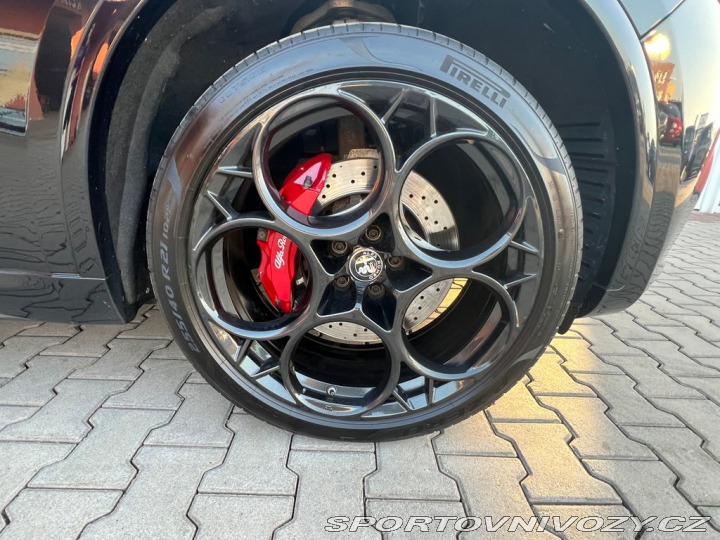 Alfa Romeo Stelvio Stelvio V6 2.9 QV REZERVA 2022