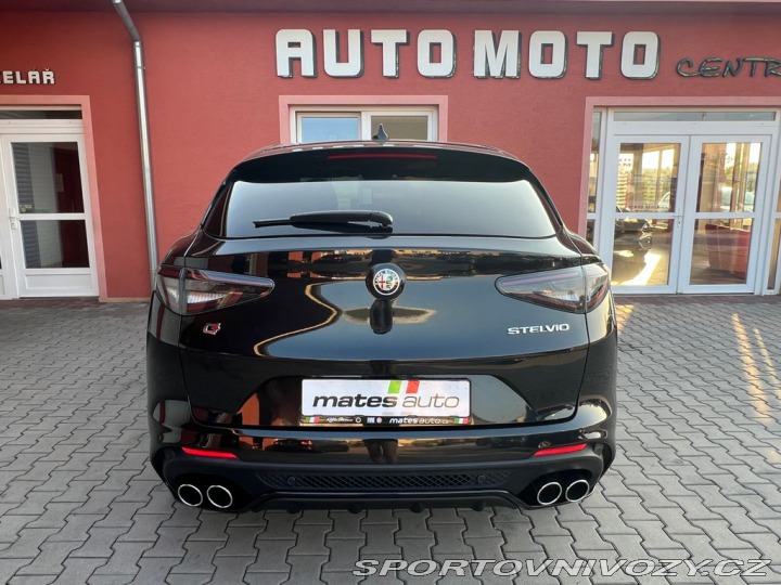 Alfa Romeo Stelvio Stelvio V6 2.9 QV REZERVA 2022