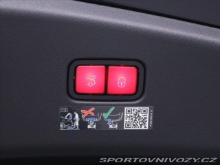 Mercedes-Benz CLE 2,0 300 4Matic AMG Premiu 2025