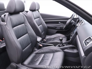 Volkswagen EOS 1,4 TSI 90kW Aut.Klima Ků 2011