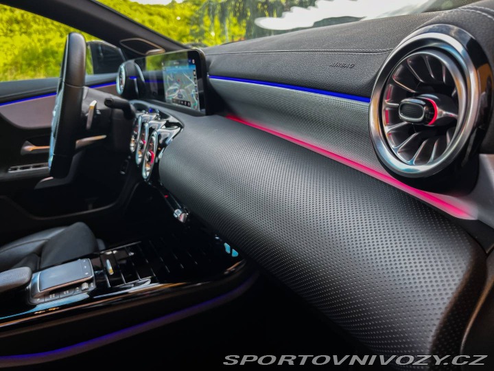 Mercedes-Benz CLA Shooting Brake 250e 1 2021