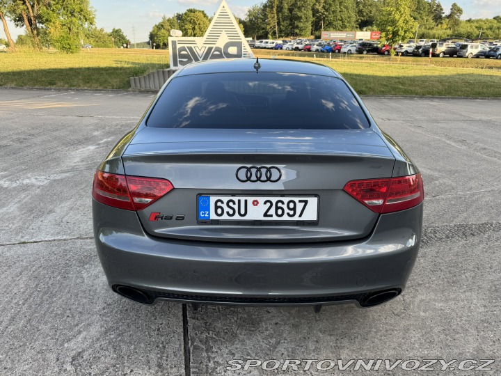 Audi RS5 B8 2011