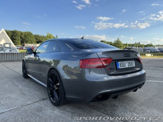 Audi RS5 B8 2011