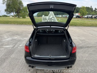 Audi S4 B8, manuál 2011