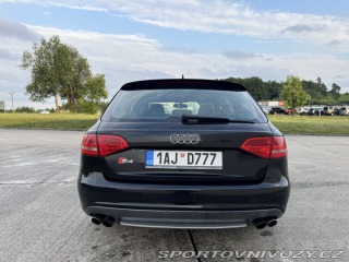 Audi S4 B8, manuál 2011