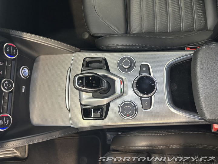 Alfa Romeo Stelvio 2.0 Turbo 280k Q4 VELOCE 2021