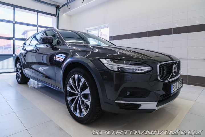 Volvo V90 CC B5 AWD PLUS, H&K, 2022