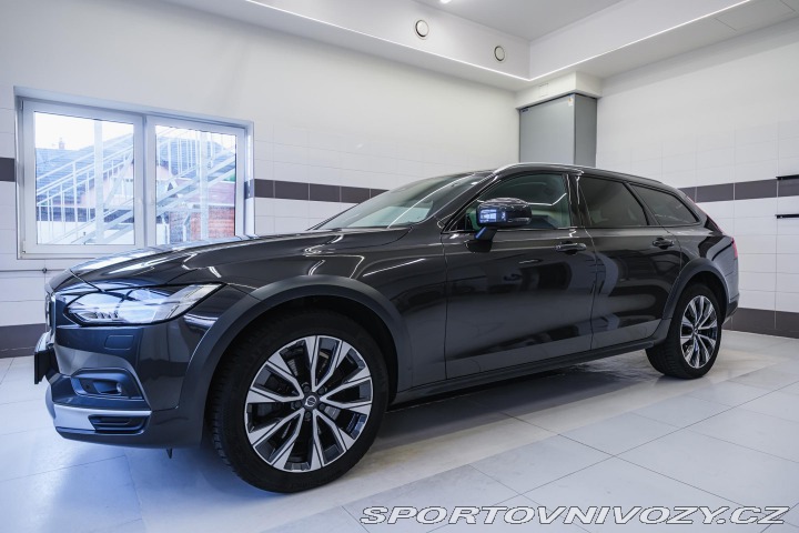 Volvo V90 CC B5 AWD PLUS, H&K, 2022