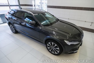 Volvo V90 CC B5 AWD PLUS, H&K, 2022