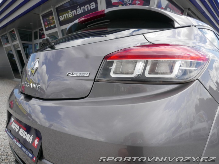 Renault Mégane RS Coupe 2,0i Turbo REZER 2011