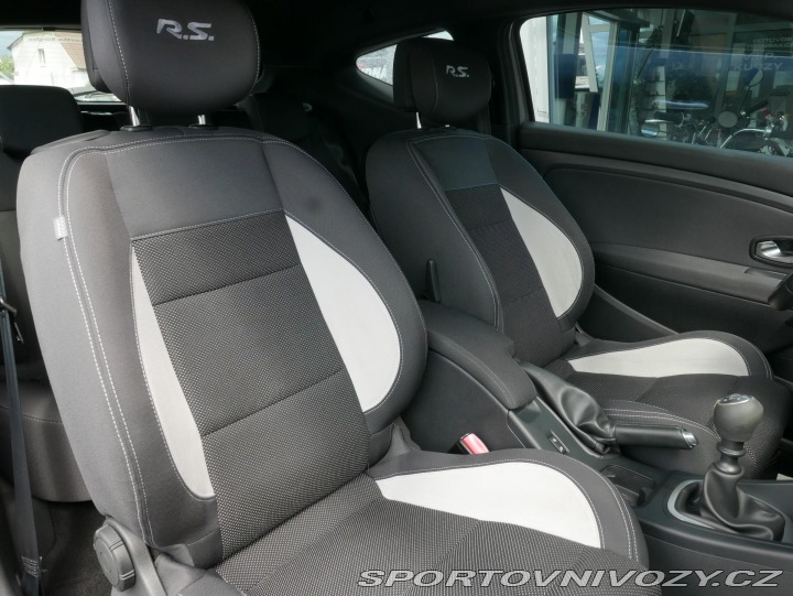 Renault Mégane RS Coupe 2,0i Turbo REZER 2011