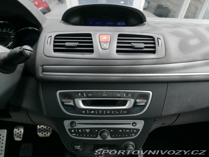 Renault Mégane RS Coupe 2,0i Turbo REZER 2011