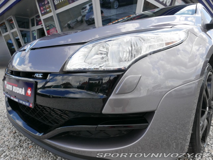 Renault Mégane RS Coupe 2,0i Turbo REZER 2011