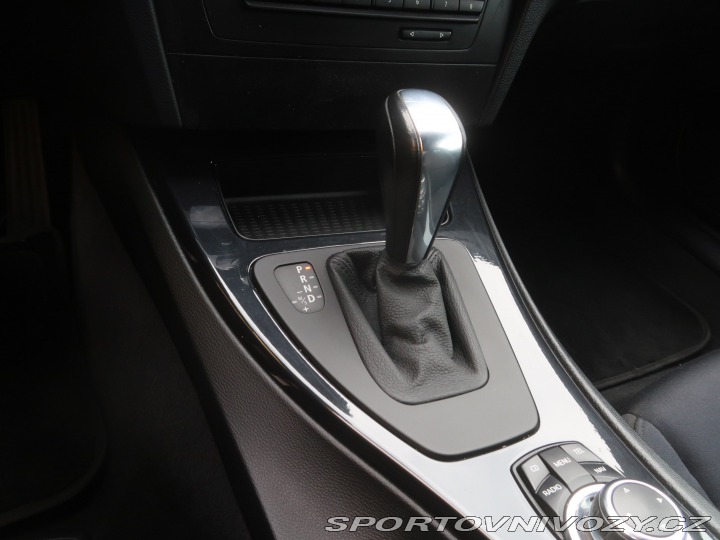 BMW 3 320 i 2011