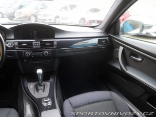 BMW 3 320 i 2011