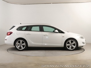 Opel Astra Classic 2.0 CDTI 2012