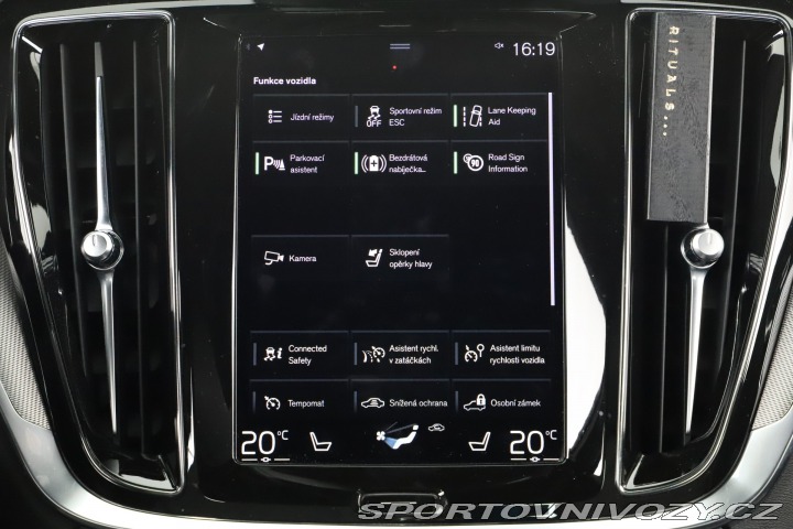 Volvo S60 R-Design B5 2022