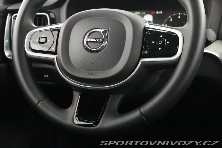 Volvo S60 R-Design B5 2022