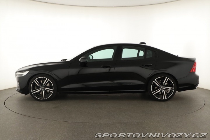 Volvo S60 R-Design B5 2022