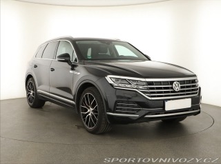 Volkswagen  Touareg  3.0 TDI