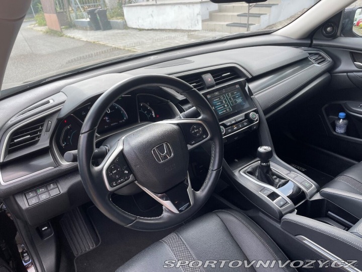 Honda Civic 1,5 VTEC turbo sedan 2020