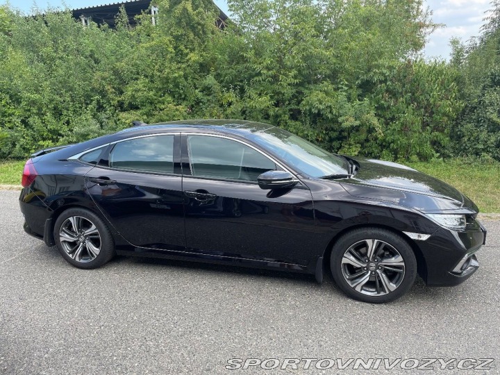 Honda Civic 1,5 VTEC turbo sedan 2020