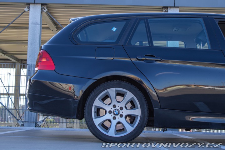 BMW 3 Touring  330 d  xDrive A/ 2007