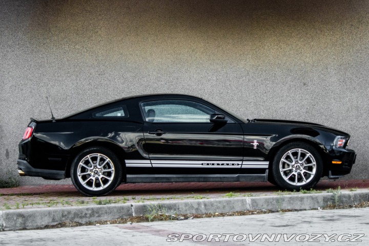 Ford Mustang 4.0L V6 2010