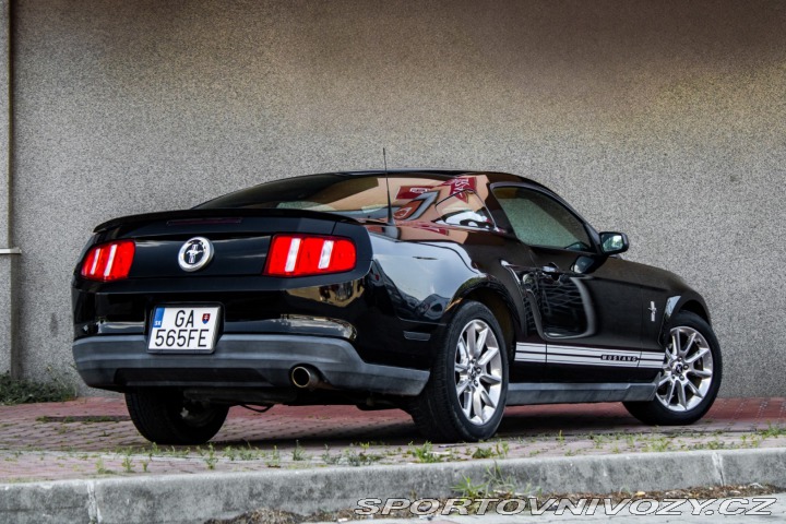 Ford Mustang 4.0L V6 2010