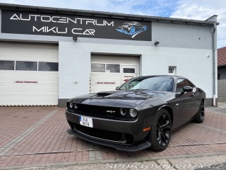 Dodge Challenger 5.7 L HEMI
