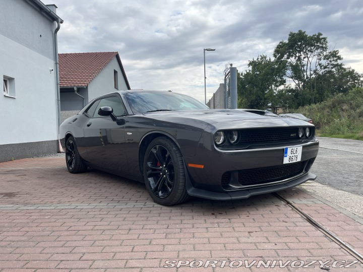 Dodge Challenger 5.7 L HEMI 2021