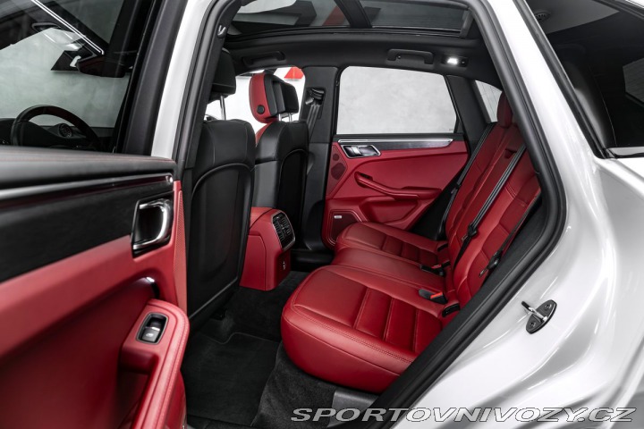 Porsche Macan GTS, vzduch, panorama, CZ 2023