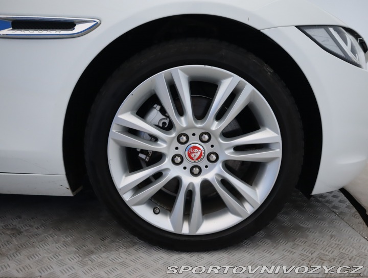 Jaguar XE 20d 2015
