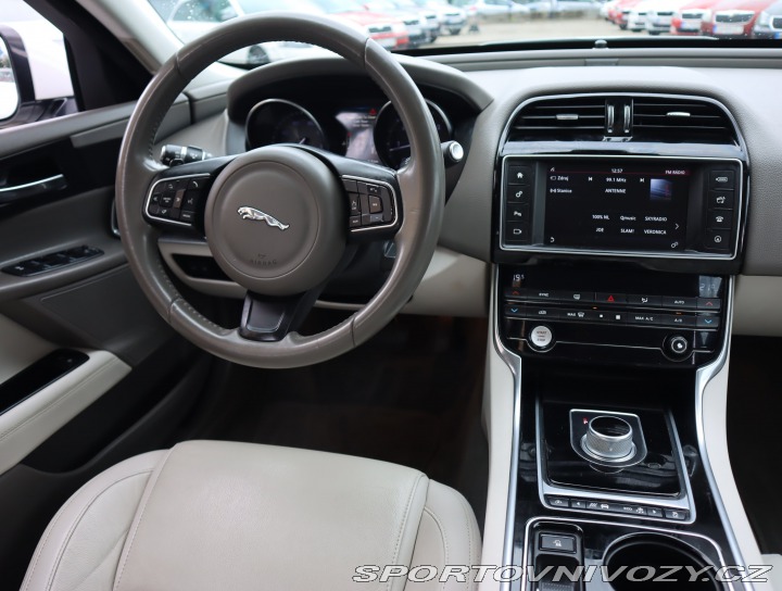 Jaguar XE 20d 2015