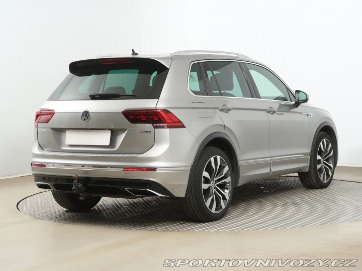Volkswagen Ostatní modely Tiguan R-Line 2.0 TSI 2017