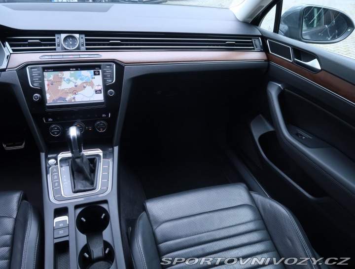 Volkswagen Ostatní modely Passat Highline 2.0 BiTDI 2016