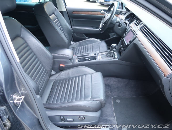 Volkswagen Ostatní modely Passat Highline 2.0 BiTDI 2016